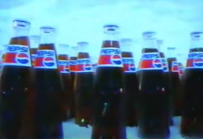 PEPSI – JINGLE BELLS COMMERCIAL (1993)