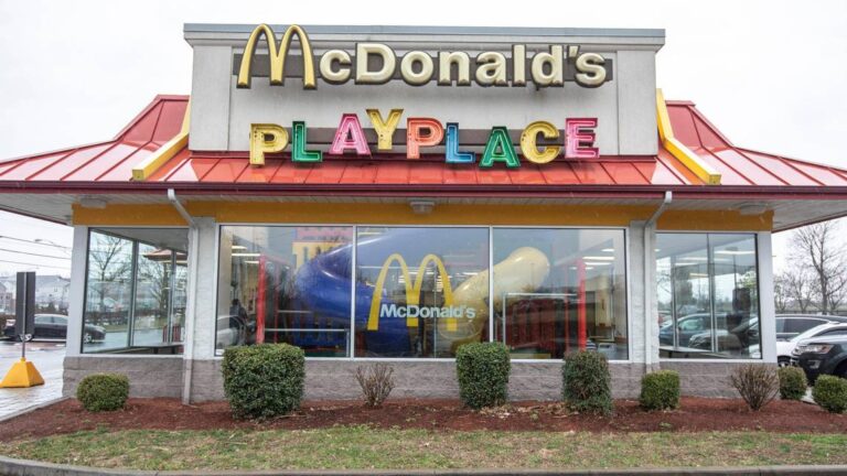 McDONALD’S PLAY PLACE