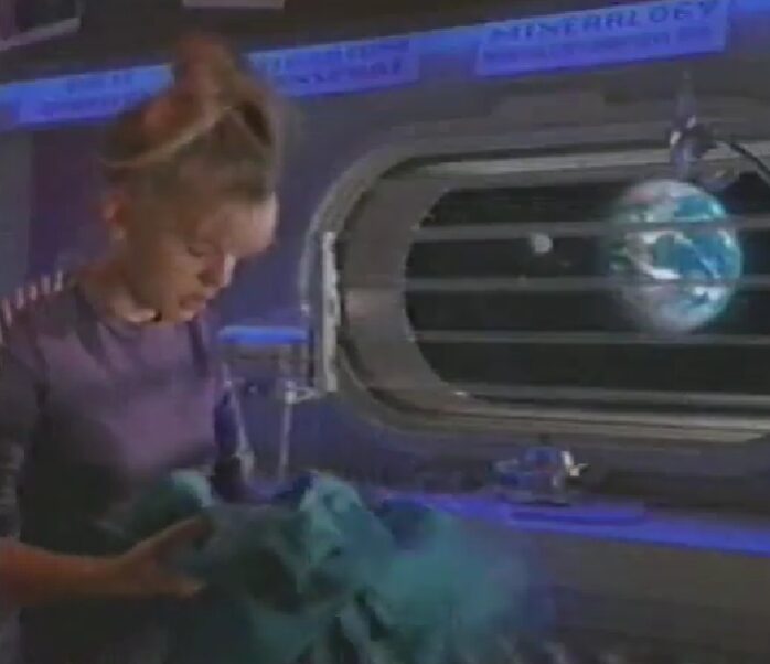 ZENON GIRL OF THE 21ST CENTURY – PROMO COMMERCIAL (2004)