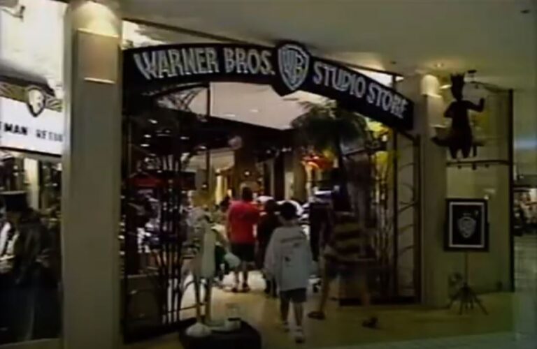 WARNER BROTHERS STUDIOS STORE COMMERCIAL