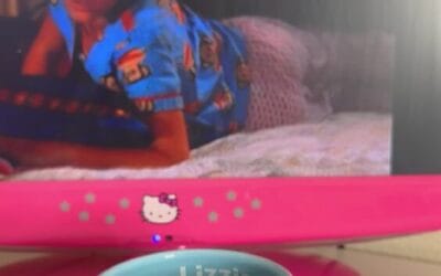 LIZZIE MCGUIRE IN PAUL FRANK PJS