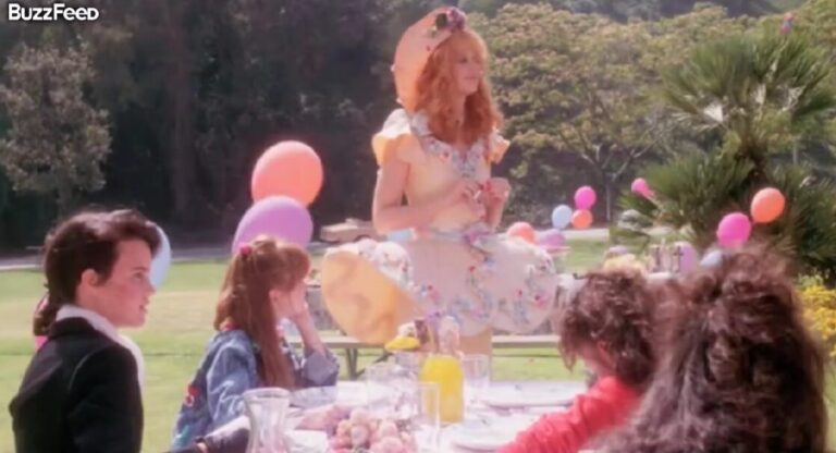 TROOP BEVERLY HILLS SCENE