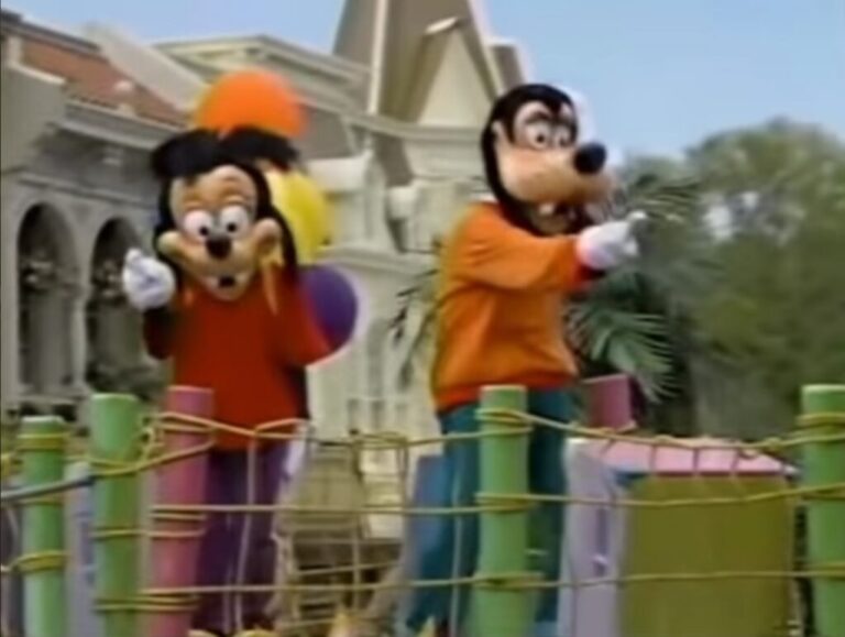 DISNEY AFTERNOON WITH MAX AND GOOFY PERFORMANCE – 90’s DISNEY WORLD EASTER PARADE