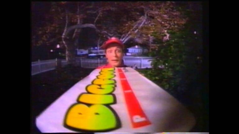 90S’ PIZZA HUT BIGFOOT PIZZA COMMERCIAL