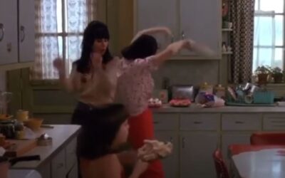 1990 MERMAIDS: IF YOU WANNA BE HAPPY SCENE (CHER & WINONA RYDER CHRISTINA RICCI)