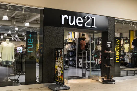 APPAREL RETAILER RUE21 FILES FOR THIRD BANKRUPCY, WILL CLOSE ALL STORES