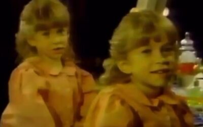 1993 MARY-KATE & ASHLEY OLSEN MOTHER’S DAY SPECIAL